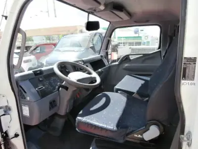 Mitsubishi 2007 - 19000 EUR, 154309 km - AUTO.MOTO.pt - 154309km - foto 16 de 25