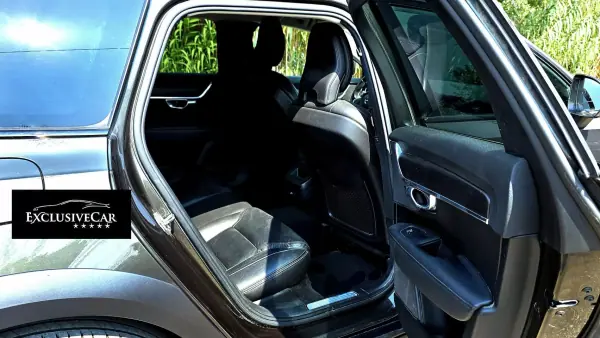 Volvo V90 Cross Country 2019 - 24900 EUR, 215000 km - AUTO.MOTO.pt - 215000km - foto 8 de 12