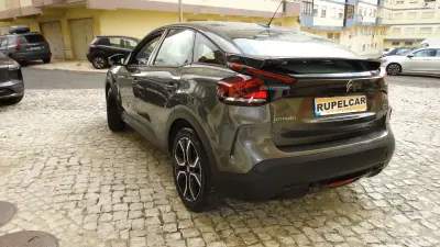 Citroën e-C4 2023 — foto 6 de 22
