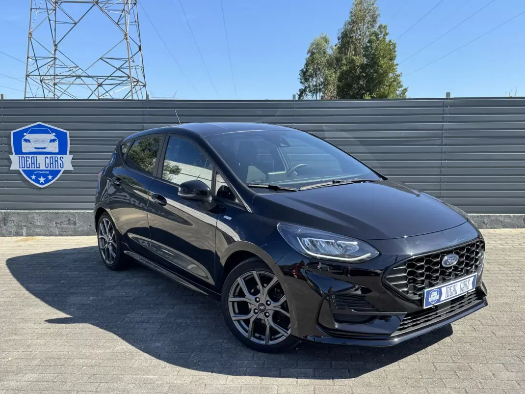 Ford Fiesta 2022 - 14900 EUR, 98000 km - AUTO.MOTO.pt - 98000km - foto 1 de 25
