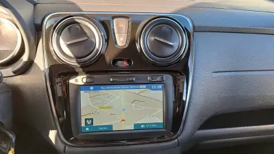 Dacia Lodgy 2021 - 15900 EUR, 130712 km - AUTO.MOTO.pt - 130712km - foto 20 de 32