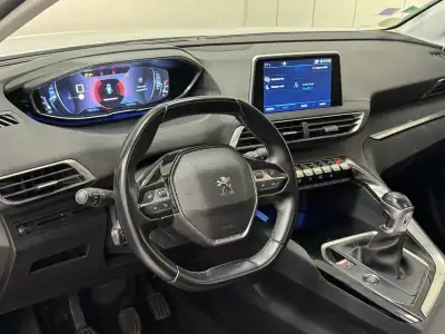 Peugeot 3008 2019 - 18990 EUR, 130000 km - AUTO.MOTO.pt - 130000km - foto 18 de 30