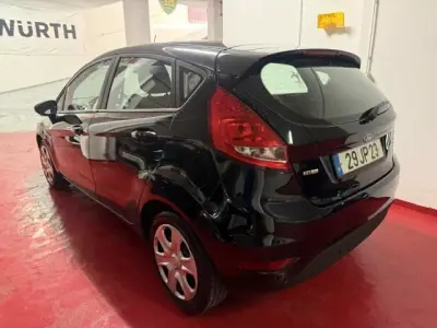 Ford Fiesta 2009 - 5500 EUR, 157000 km - 157000km - foto 6 de 30