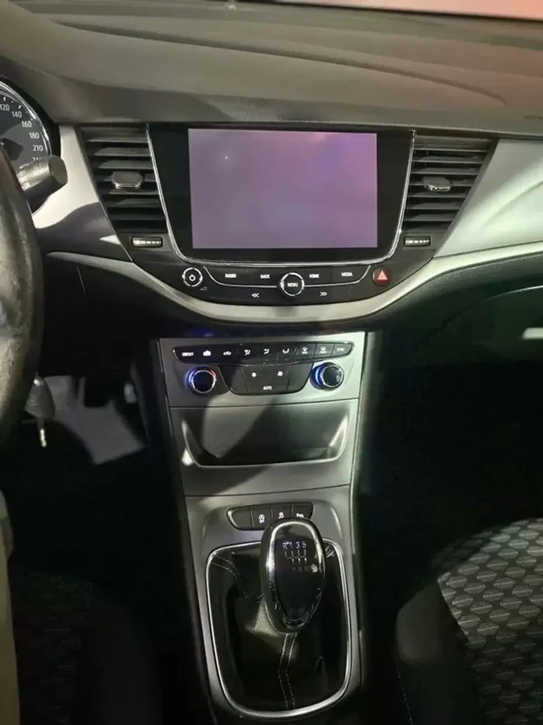 Opel Astra Sports Tourer 2018 - 8900 EUR, 209352 km - AUTO.MOTO.pt - 209352km - foto 21 de 22