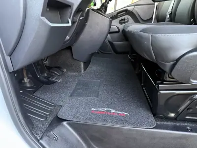 Renault Master 2.3 Dci L3 3.5T 135 cv C.Dupla 2020 - 25610 EUR, 107000 km - AUTO.MOTO.pt - 107000km - foto 12 de 29