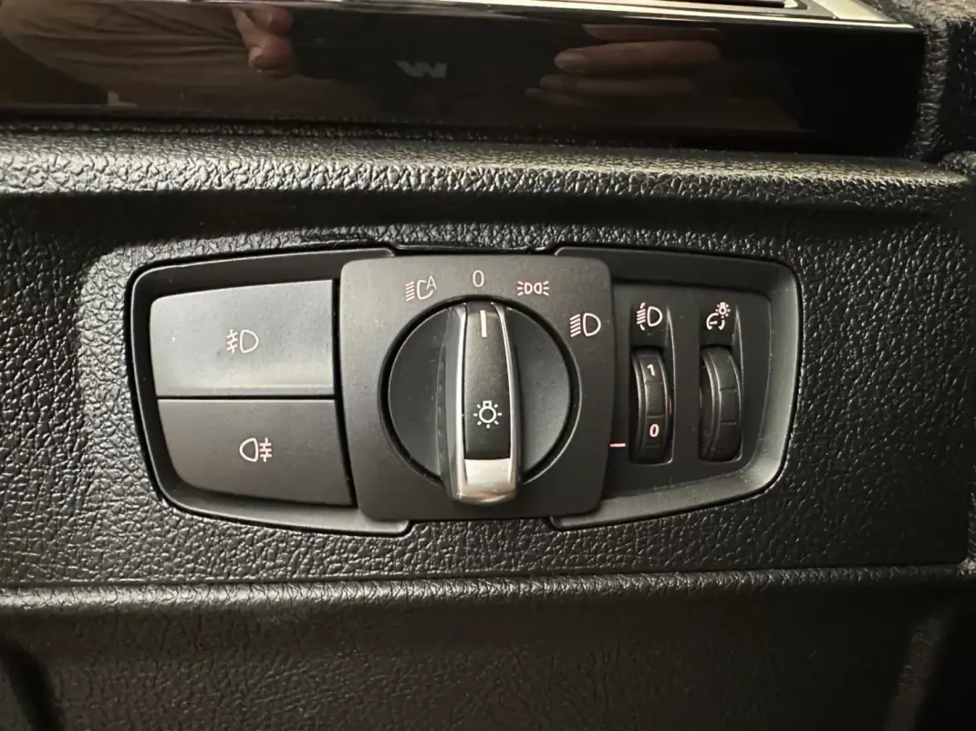 BMW 116 2011 - 13900 EUR, 210181 km - AUTO.MOTO.pt - 210181km - foto 6 de 22