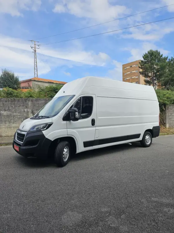 Peugeot BOXER 2.0 BlueHDi 435 L4H2 Premium 2020 - 20350 EUR, 126369 km - AUTO.MOTO.pt - 126369km - foto 28 de 40