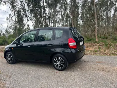 Honda Jazz 2003 - 4750 EUR, 263508 km - AUTO.MOTO.pt - 263508km - foto 24 de 29