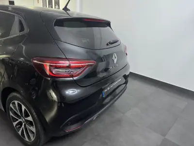 Renault Clio 2020 - 13250 EUR, 80000 km - AUTO.MOTO.pt - 80000km - foto 5 de 11