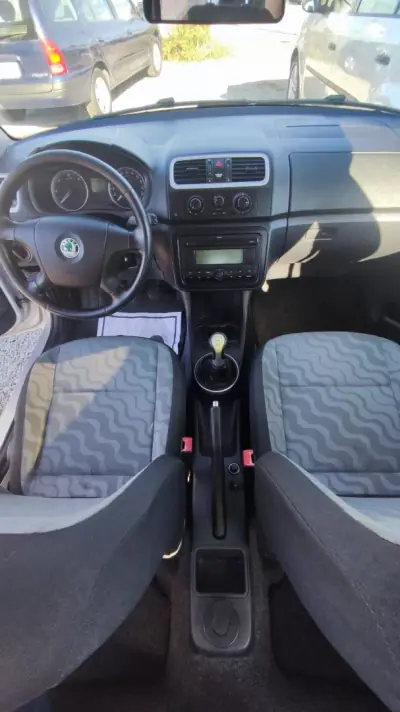 Skoda Fabia Break 2008 - 5788 EUR, 203987 km - AUTO.MOTO.pt - 203987km - foto 6 de 22