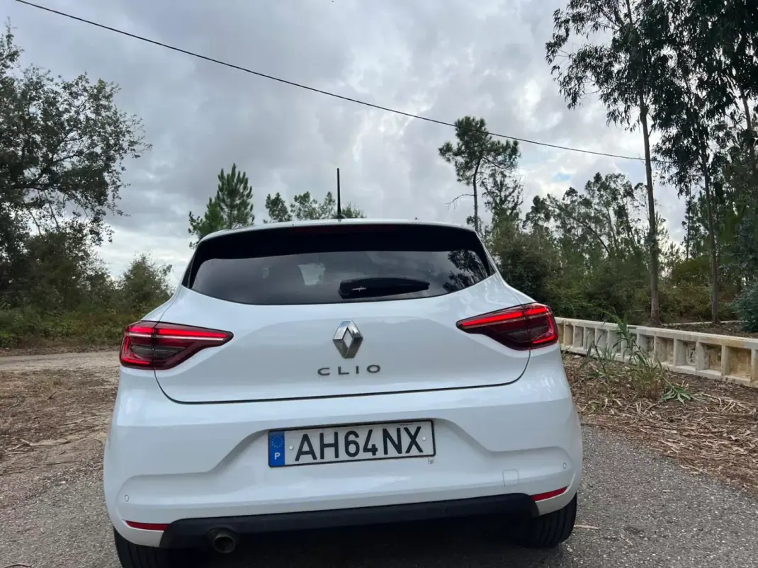 Renault Clio 2021 - 13750 EUR, 170210 km - 170210km - foto 25 de 41