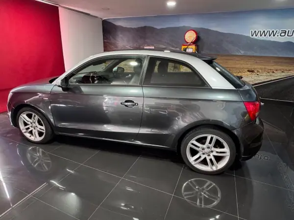 Audi A1 2012 - 11500 EUR, 218000 km - AUTO.MOTO.pt - 218000km - foto 5 de 20