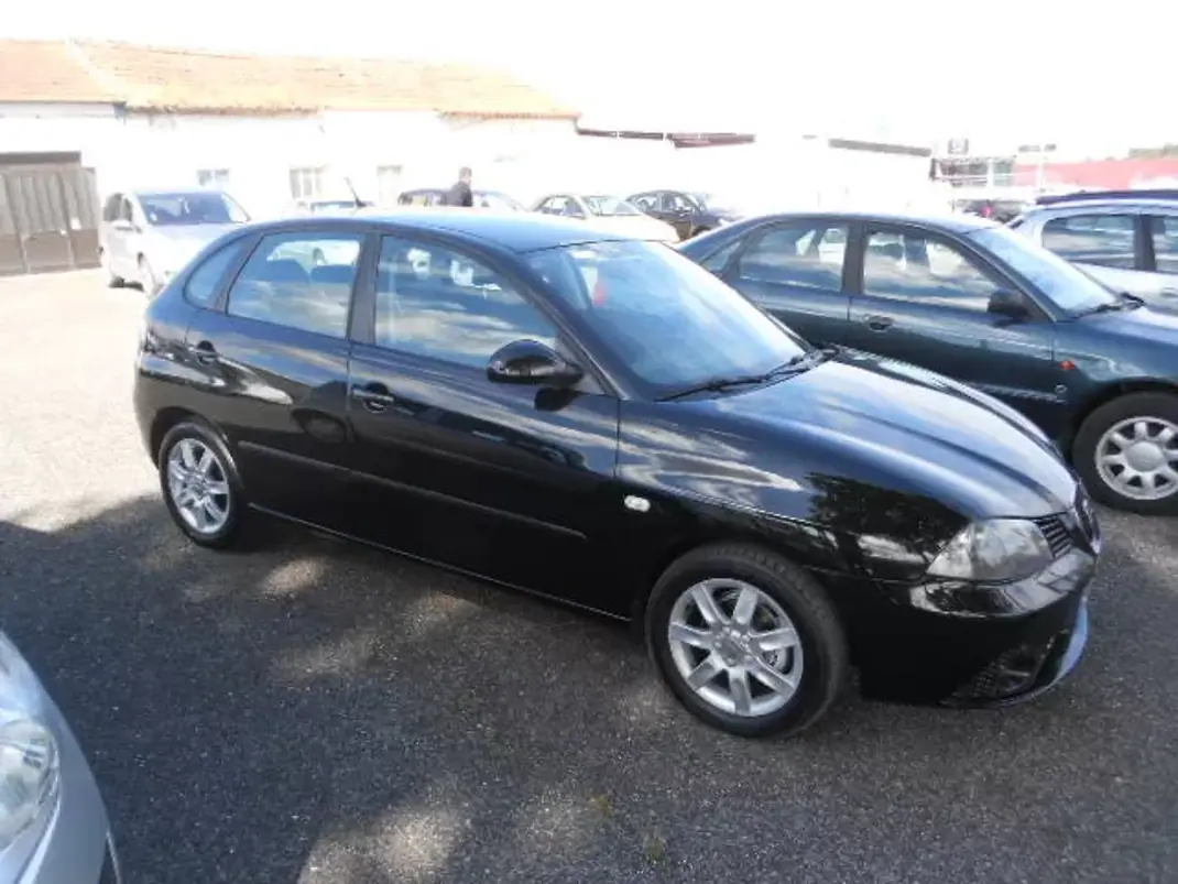 SEAT Ibiza 2007 - 6900 EUR, 262599 km - AUTO.MOTO.pt - 262599km - foto 2 de 11