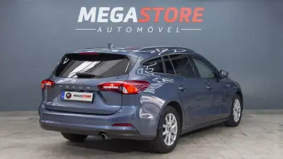 Ford Focus SW 2022 - 15850 EUR, 103000 km - AUTO.MOTO.pt - 103000km - foto 7 de 35
