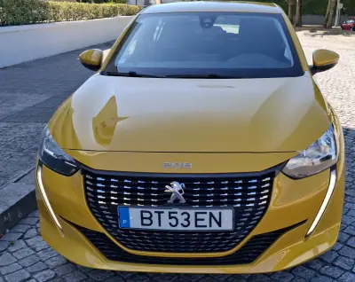 Peugeot 208 2019 - 12950 EUR, 87500 km - AUTO.MOTO.pt - 87500km - foto 5 de 16