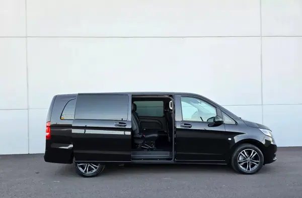 Mercedes-Benz Vito Tourer 2024 - 54990 EUR, 64000 km - AUTO.MOTO.pt - 64000km - foto 12 de 26