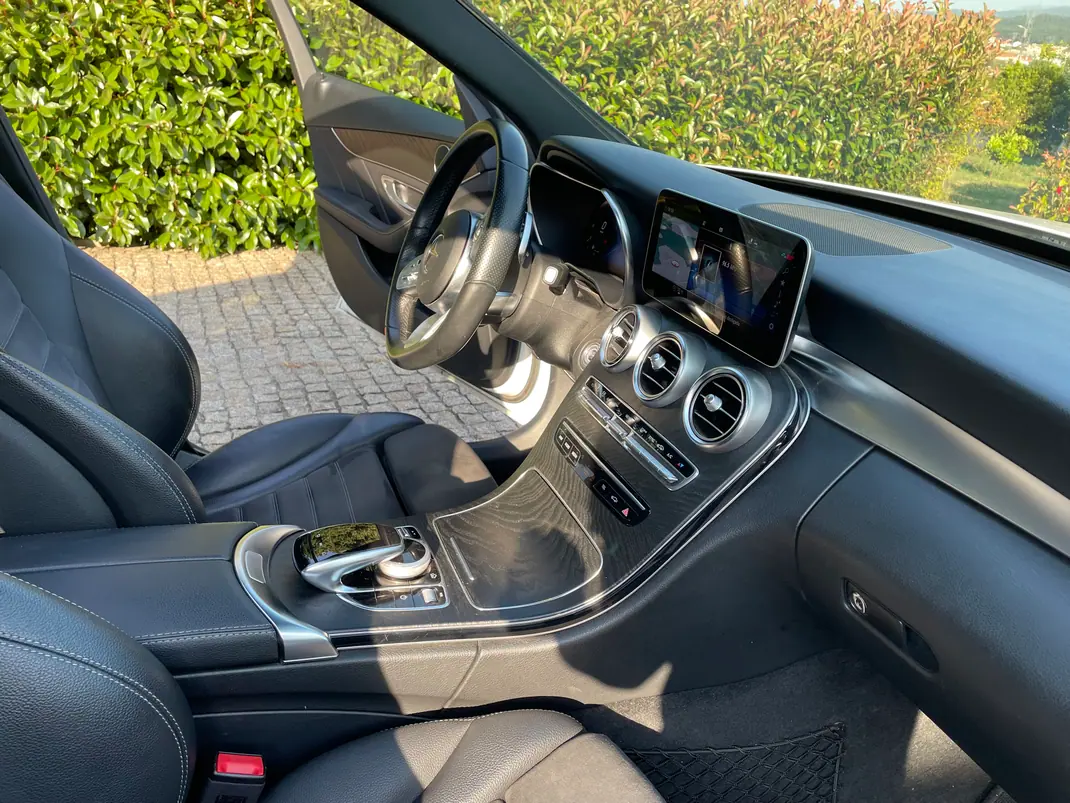 Mercedes-Benz C 200 2019 - 35500 EUR, 72000 km - AUTO.MOTO.pt - 72000km - foto 10 de 14