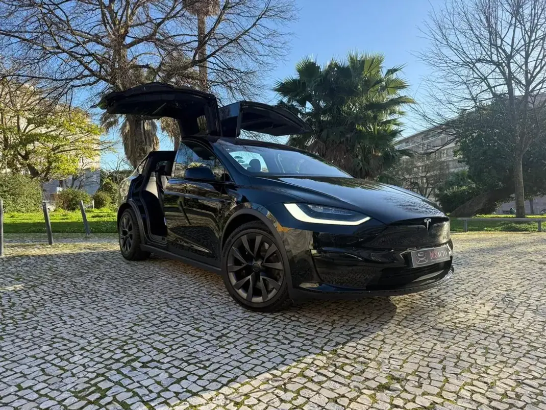 Tesla Model X 2023 - 81890 EUR, 49000 km - AUTO.MOTO.pt - 49000km - foto 20 de 47