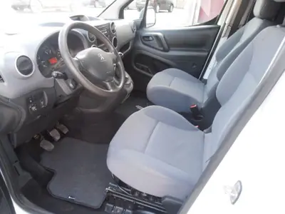 Peugeot 2016 - 10900 EUR, 112647 km - 112647km - foto 6 de 12
