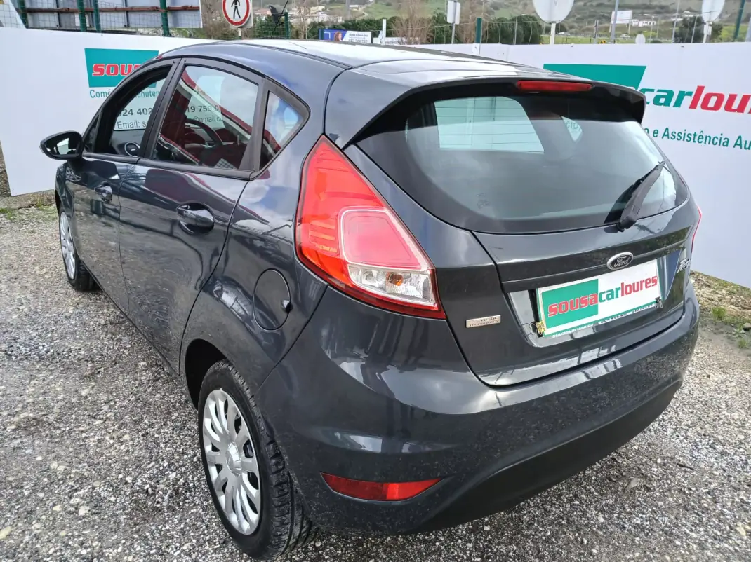 Ford Fiesta 2013 - 8150 EUR, 106782 km - AUTO.MOTO.pt - 106782km - foto 12 de 26