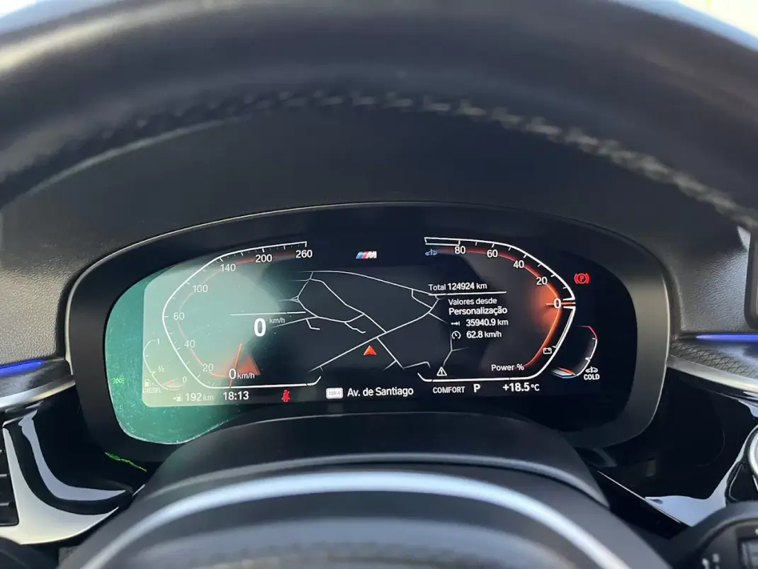 BMW 520 2022 - 33950 EUR, 124000 km - AUTO.MOTO.pt - 124000km - foto 14 de 45