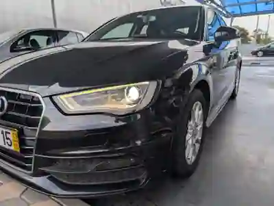 Audi A3 Sportback 2013 - 9950 EUR, 210000 km - AUTO.MOTO.pt - 210000km - foto 4 de 9