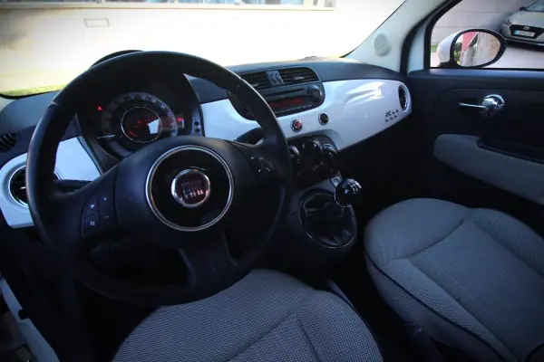 Fiat 500 2013 - 7500 EUR, 171000 km - AUTO.MOTO.pt - 171000km - foto 11 de 26