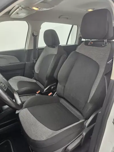 Citroën C4 Grand Picasso 2018 - 13650 EUR, 245556 km - AUTO.MOTO.pt - 245556km - foto 32 de 43