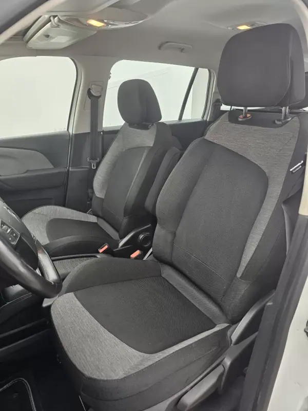 Citroën C4 Grand Picasso 2018 - 13650 EUR, 245556 km - AUTO.MOTO.pt - 245556km - foto 32 de 43