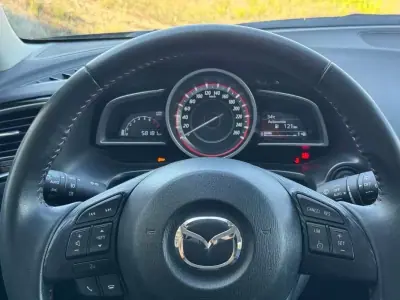 Mazda 3 2015 - 11950 EUR, 50000 km - 50000km - foto 13 de 20