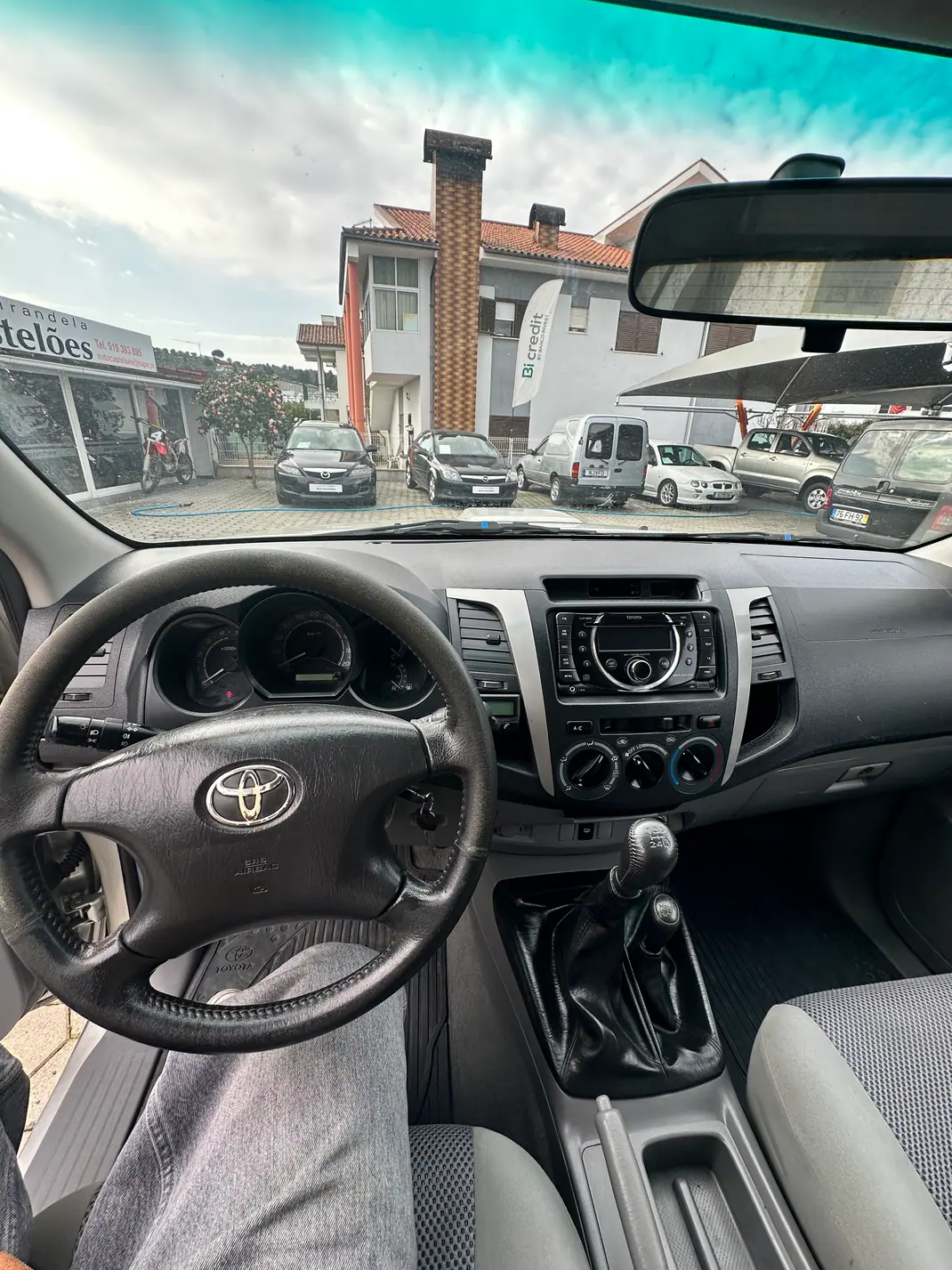 Toyota Hilux 2010 - 24000 EUR, 190115 km - AUTO.MOTO.pt - 190115km - foto 5 de 10