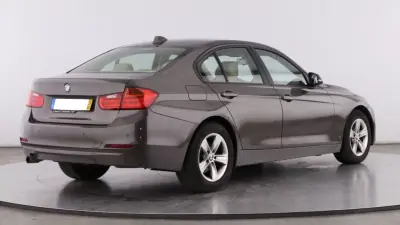 BMW 316 2012 - 12990 EUR, 169000 km - AUTO.MOTO.pt - 169000km - foto 2 de 8