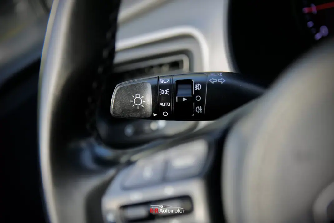 Kia Stonic 2021 - 13990 EUR, 128000 km - AUTO.MOTO.pt - 128000km - foto 25 de 29