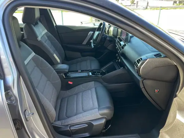 Citroën C4 2022 - 15900 EUR, 89000 km - AUTO.MOTO.pt - 89000km - foto 19 de 32