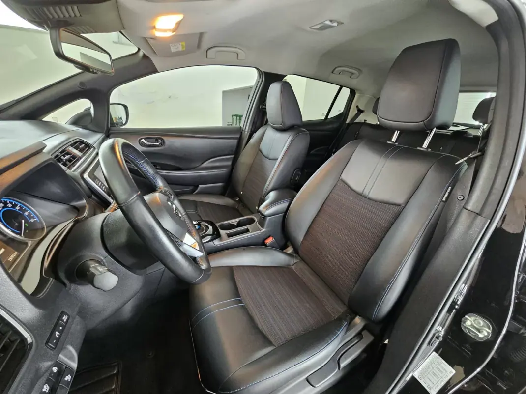 Nissan Leaf 2019 - 19500 EUR, 25097 km - AUTO.MOTO.pt - 25097km - foto 27 de 41