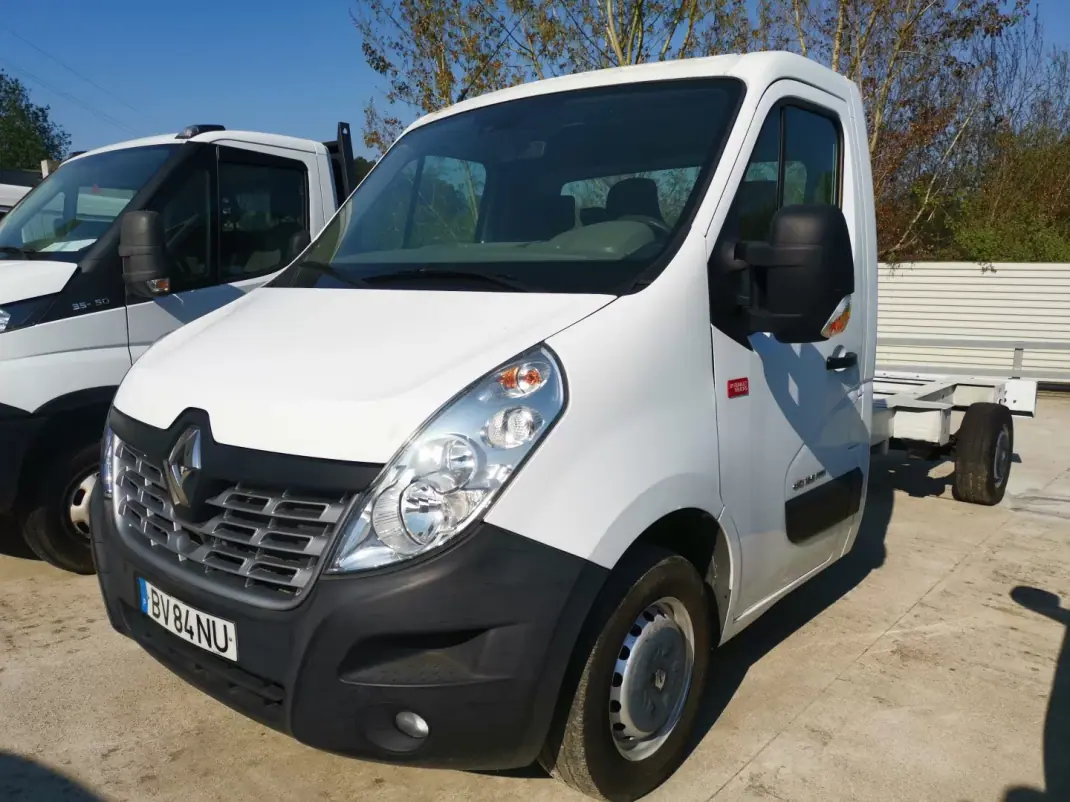 Renault 2016 - 15900 EUR, 199450 km - AUTO.MOTO.pt - 199450km - foto 2 de 7