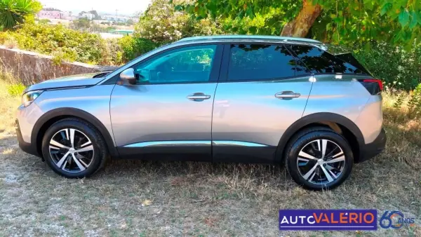 Peugeot 3008 2019 - 20950 EUR, 75140 km - AUTO.MOTO.pt - 75140km - foto 2 de 39