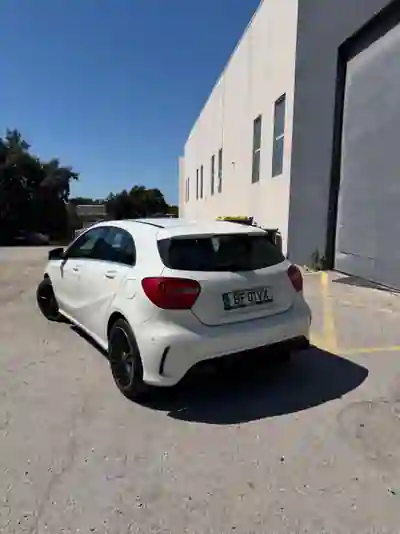 Mercedes-Benz A 180 2014 - 12950 EUR, 204000 km - foto 4 de 10