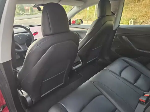 Tesla Model 3 2021 - 27499 EUR, 74631 km - 74631km - foto 22 de 34
