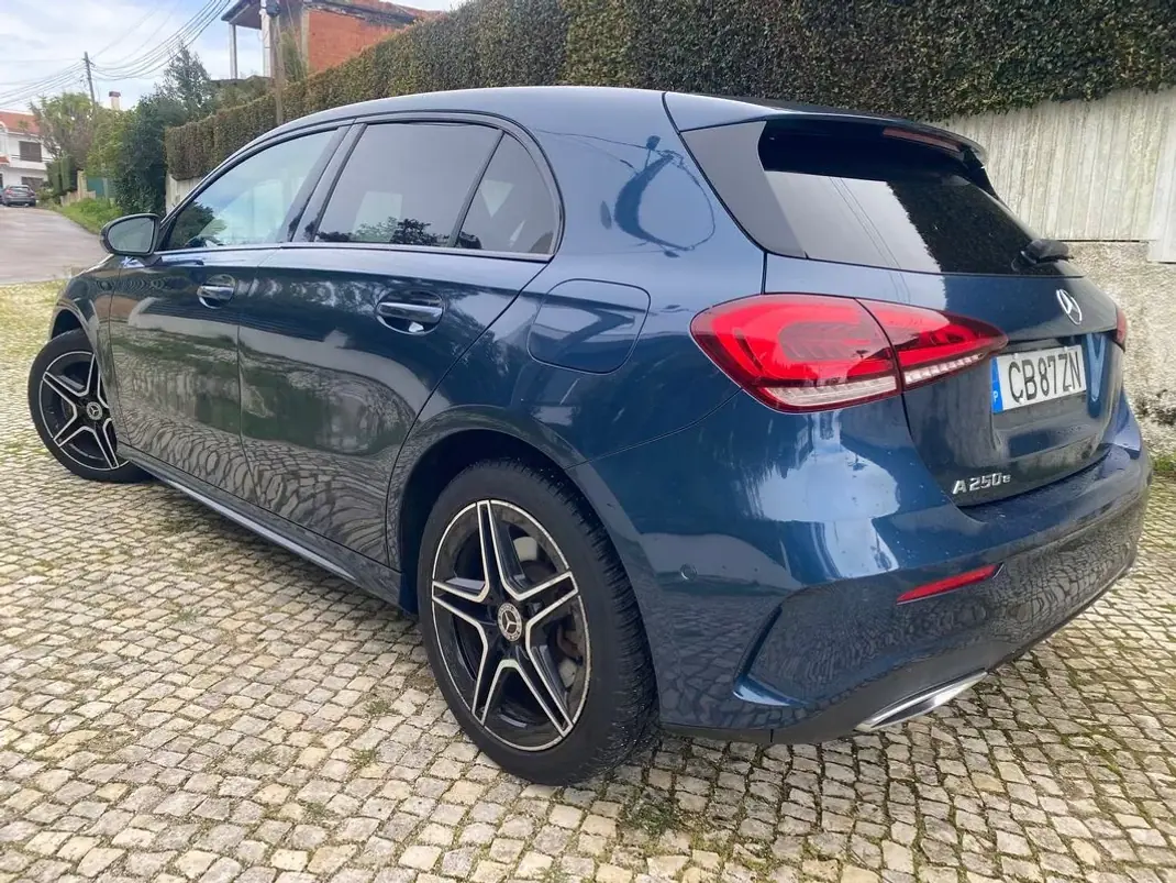 Mercedes-Benz A 250 2021 - 27750 EUR, 87260 km - AUTO.MOTO.pt - 87260km - foto 3 de 16