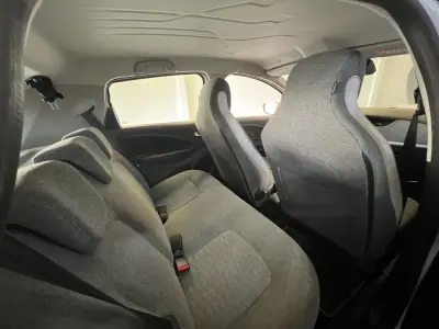 Renault Zoe 2020 - 13990 EUR, 145000 km - AUTO.MOTO.pt - 145000km - foto 9 de 52