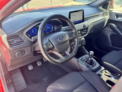 Ford Focus 2023 - 18500 EUR, 79000 km - AUTO.MOTO.pt - 79000km - foto 8 de 19