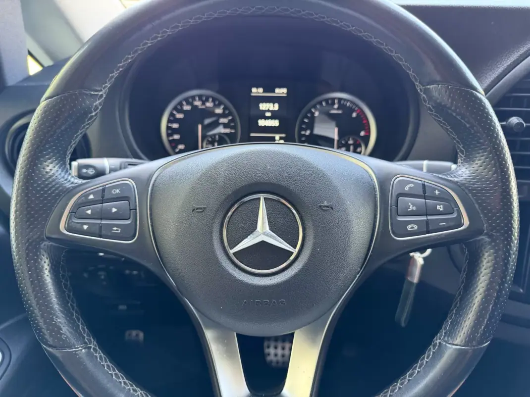 Mercedes-Benz Vito Tourer 2020 - 42500 EUR, 105000 km - 105000km - foto 10 de 14