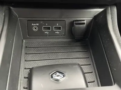 Renault Zoe 2020 - 14900 EUR, 45065 km - AUTO.MOTO.pt - 45065km - foto 25 de 33