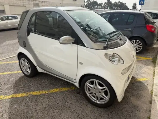 Smart Fortwo Cabrio 2004 - 4250 EUR, 122000 km - AUTO.MOTO.pt - 122000km - foto 11 de 29