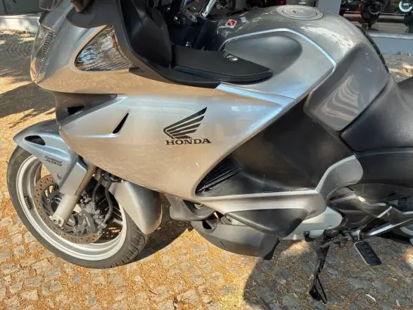 Honda Africa Twin Adventure Sports 2009 - 4350 EUR, 45710 km - AUTO.MOTO.pt - 45710km - foto 5 de 18