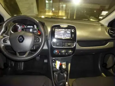 Renault Clio 2019 - 11700 EUR, 116904 km - AUTO.MOTO.pt - 116904km - foto 10 de 32