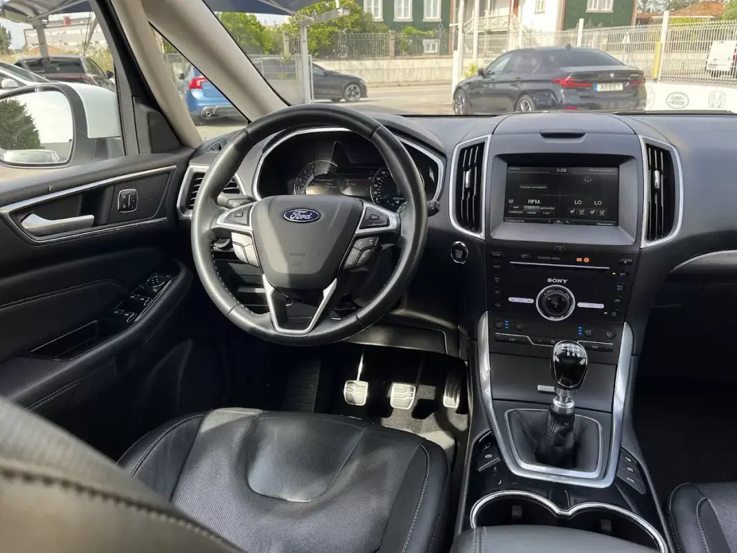 Ford S-Max 2016 - 27250 EUR, 140000 km - AUTO.MOTO.pt - 140000km - foto 11 de 80