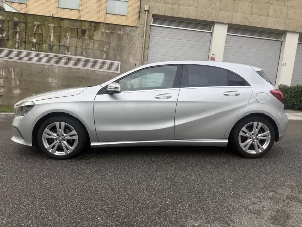 Mercedes-Benz A 180 2016 - 14950 EUR, 145000 km - 145000km - foto 9 de 15