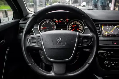 Peugeot 508 SW 2018 - 9900 EUR, 156362 km - AUTO.MOTO.pt - 156362km - foto 12 de 37